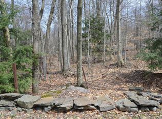 Tom Tom Way, Gouldsboro, PA 18424