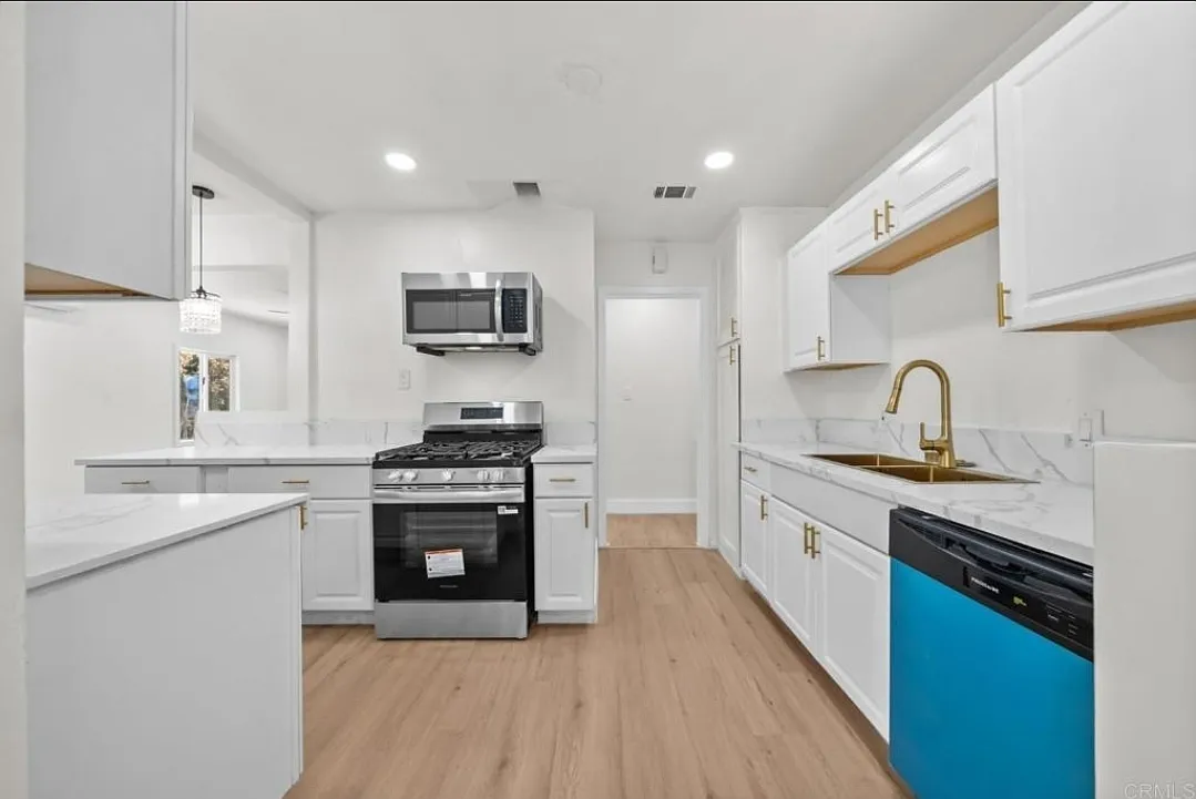 5744 Winchester St — Photo 3