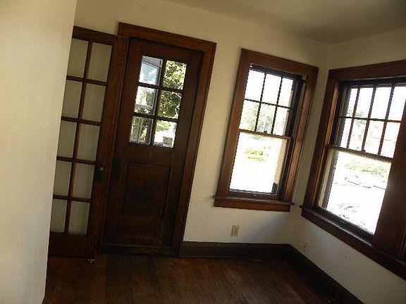 3rd image of 4015 W Vliet St #4017