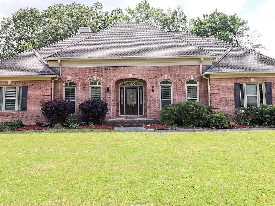 1st image of 2910 Deer Valley Dr SE