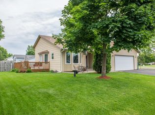 955 Paul Pkwy NE, Blaine, MN 55434