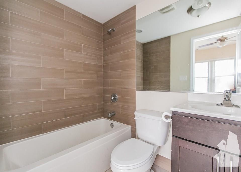 1st image of 1819 W Leland Ave #18292