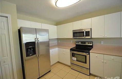 5th image of 11201 NW 83rd St APT 206