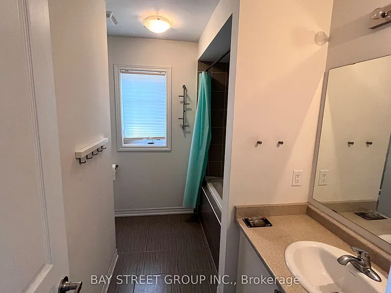 13 Highbury Ct — Photo 8