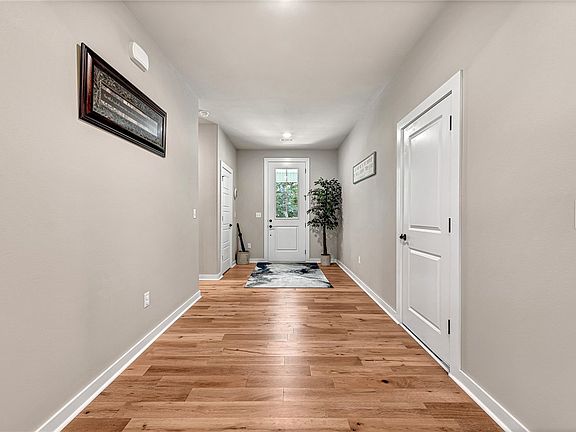 3rd image of 12 Beith Ln