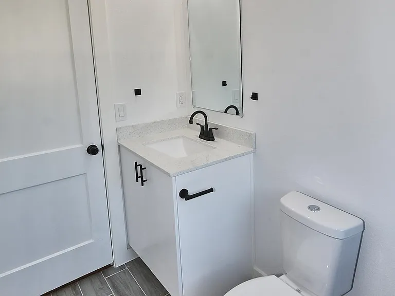 3300 Tom Green St #5 — Photo 22