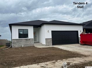 9615 S 87th St, Lincoln, NE 68526