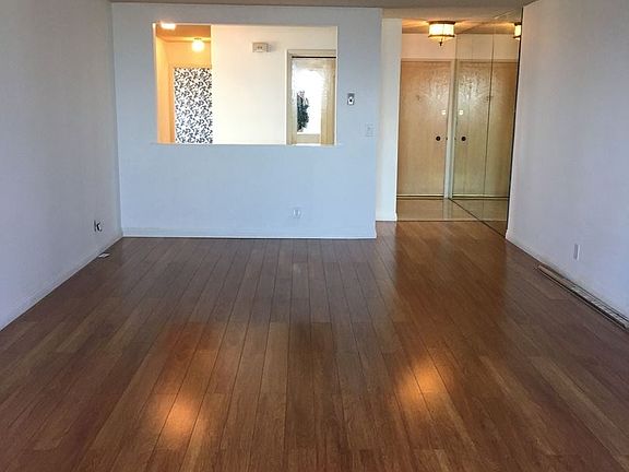 3rd image of 1635 E Ocean Blvd #C5