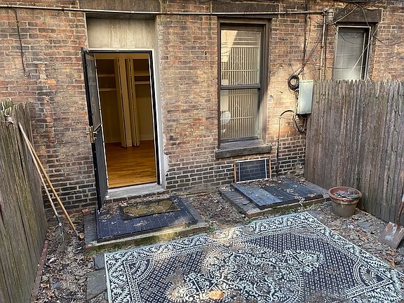 2nd image of 213 E 84th St APT 1D