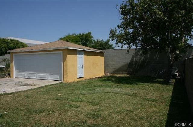 2nd image of 1565 Del Amo Blvd