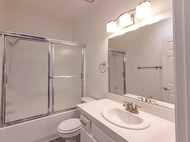 10934 Huston St #109 — Photo 12