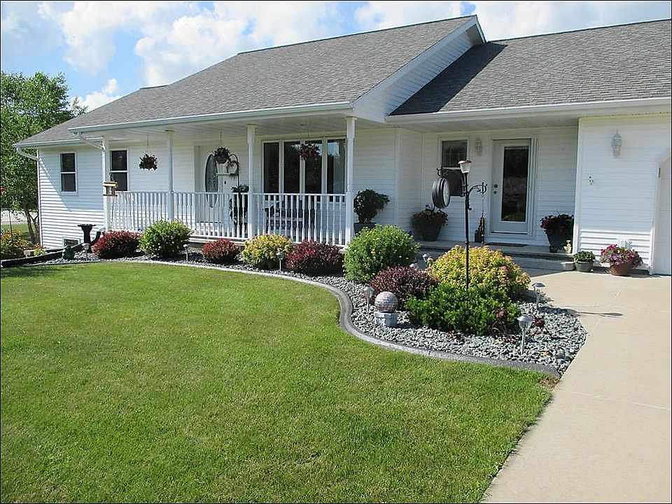 1st image of 1886 Woodridge Cir