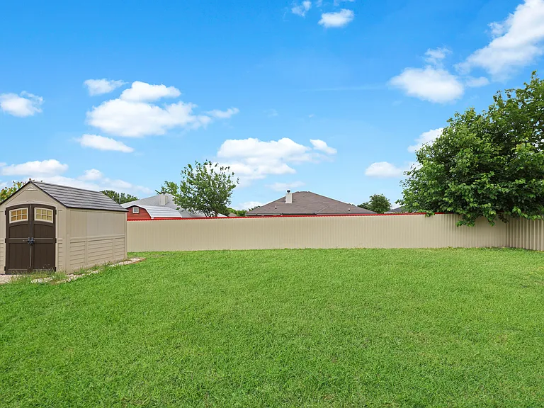 2806 Hydrangea Ave — Photo 25