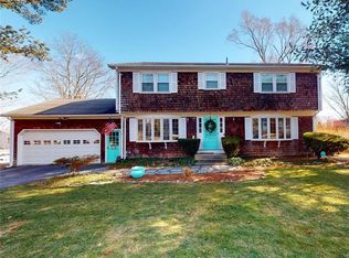 20 Cheryl Ave, Portsmouth, RI 02871