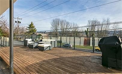 2nd image of 2515 Thorndyke Ave W APT 11