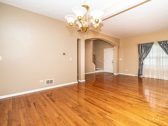 5th image of 2601 Fairfax Ln