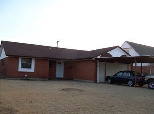 712 Highlander Dr, Moore, OK 73160
