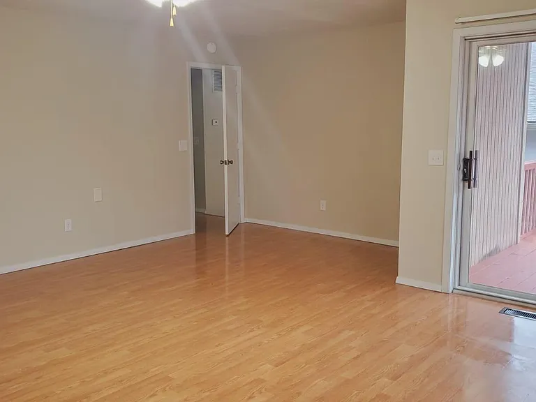 33 Nantucket Dr — Photo 18