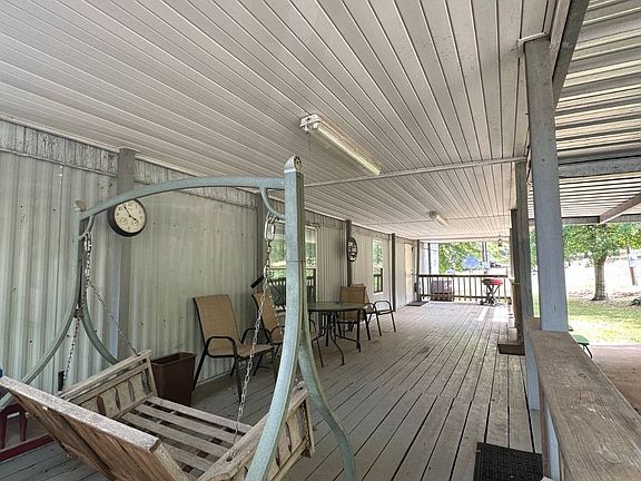 5th image of 115 W View Dr