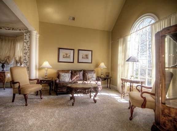 3rd image of 110 Vickery Ln