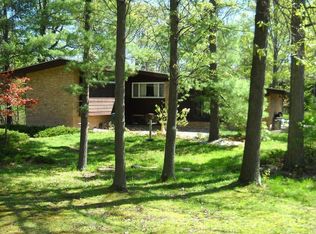 2038 N Perrine Rd, Midland, MI 48642