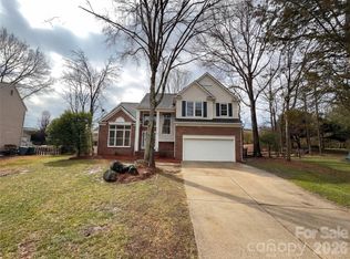 8141 Long Nook Ln, Charlotte, NC 28277