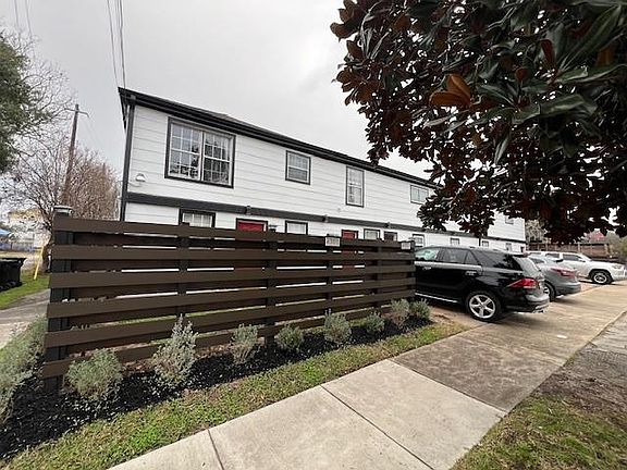 5th image of 4301 La Branch St #B