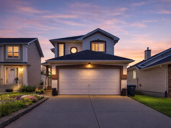 83 NW Bridlecreek Heath SW, Calgary, AB T2Y 3N5