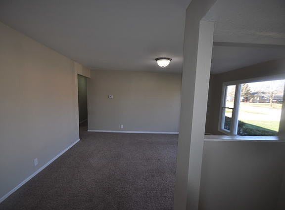 3rd image of 6733 W 88th Pl