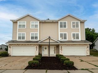 2200 Patrick Ln #2202, Waukesha, WI 53188