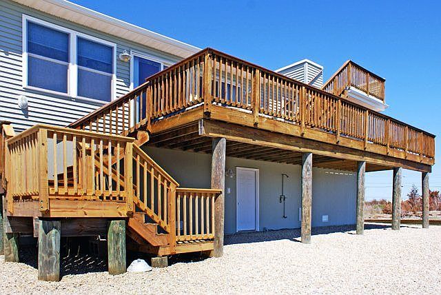 Rear View w/Decks
