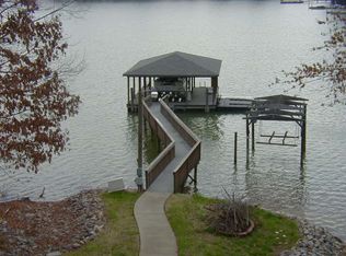 6977 Golden Bay Ct, Sherrills Ford, NC 28673