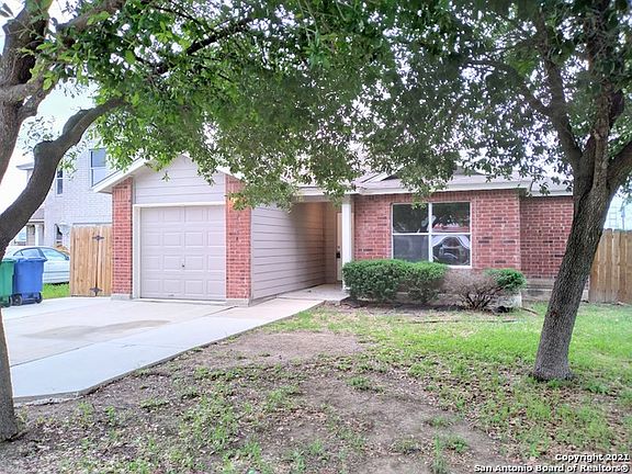 2nd image of 2114 Hollow Cir