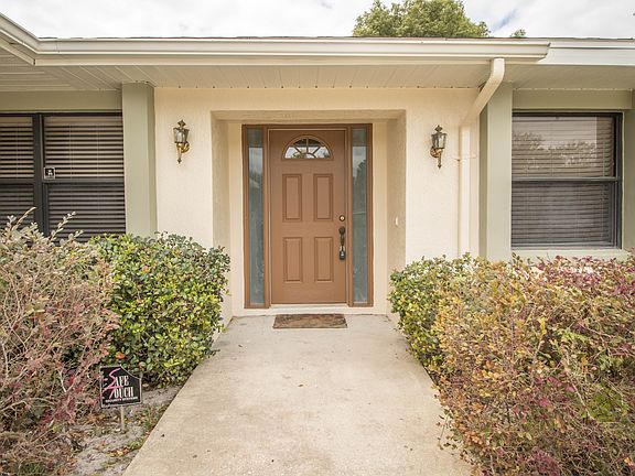 3rd image of 115 Oakley Ct