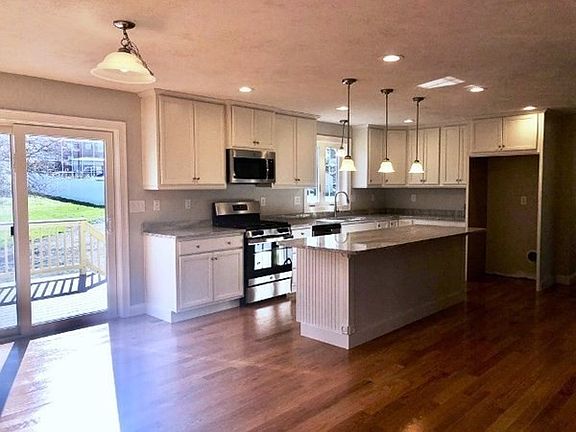 4th image of 2 Driftwood Ln