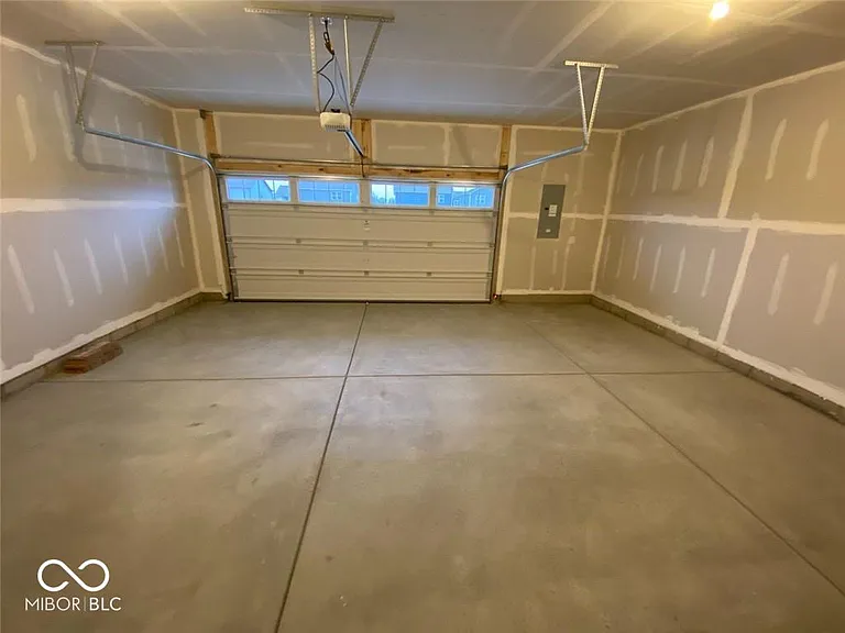 6414 Apperson Dr — Photo 16