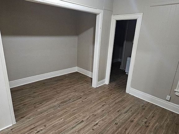 3rd image of 516 E Willow St APT A1