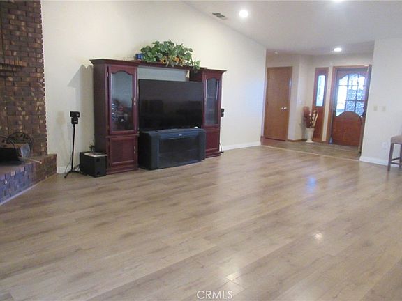 5th image of 16035 Venango Rd