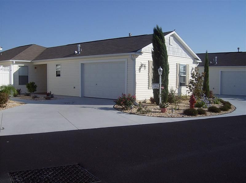 1st image of 584 Audrey Ln