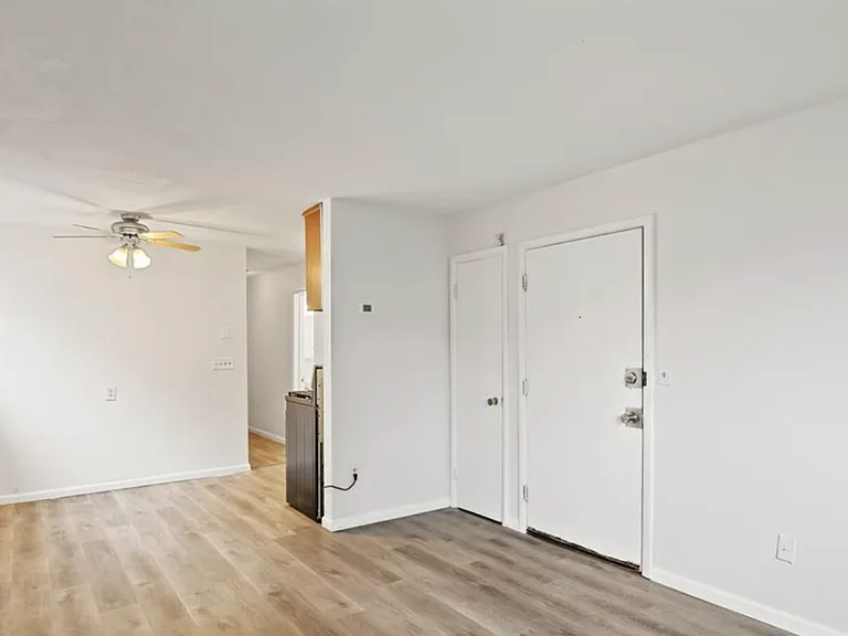 2818 East 31st Street — Photo 3
