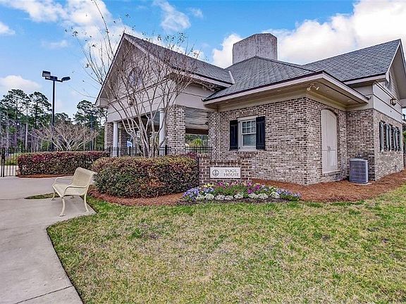 3rd image of 202 Placid Rd