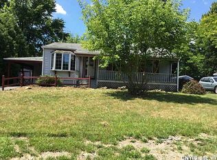 209 Snowdale Dr, Syracuse, NY 13209