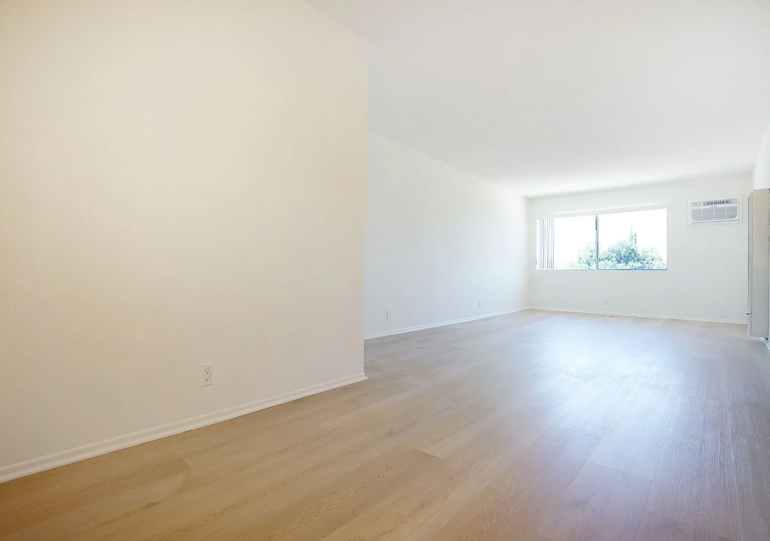 Fair Oaks 1471 — Photo 1