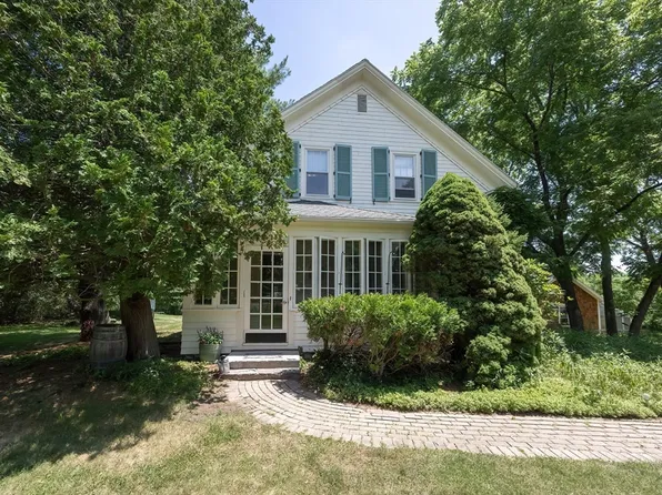 59 Taunton St, Plainville, MA 02762