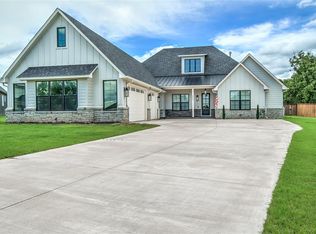 550 Old Creek Rd, Edmond, OK 73034