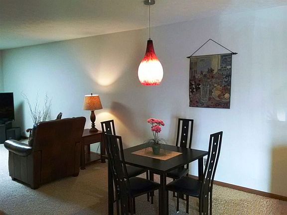 5th image of 6018 Carriage Green Way