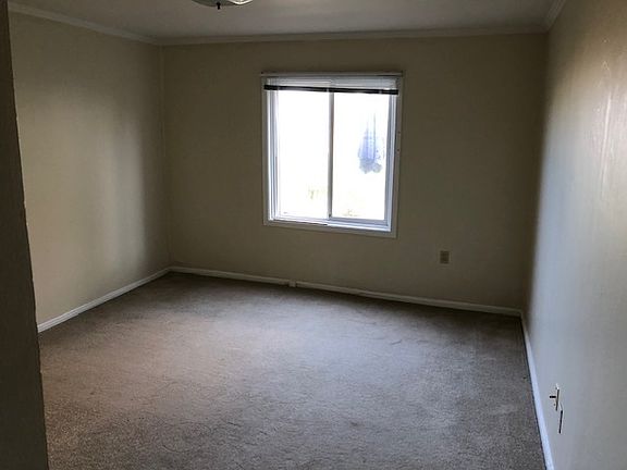 3rd image of 4514 Ulloa St