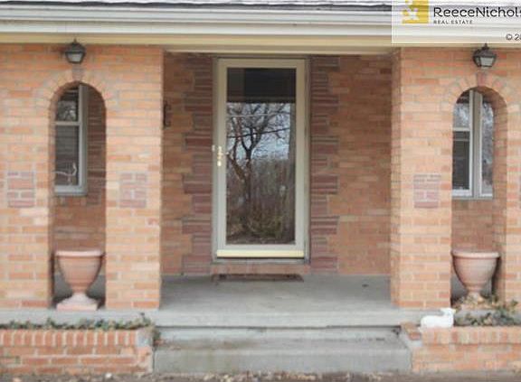 LARGE COVERED FRONT PORCH