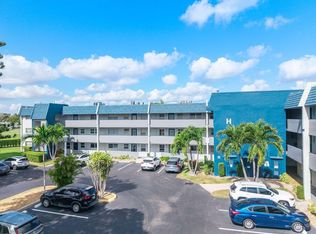 7807 Golf Circle Dr APT 308, Margate, FL 33063