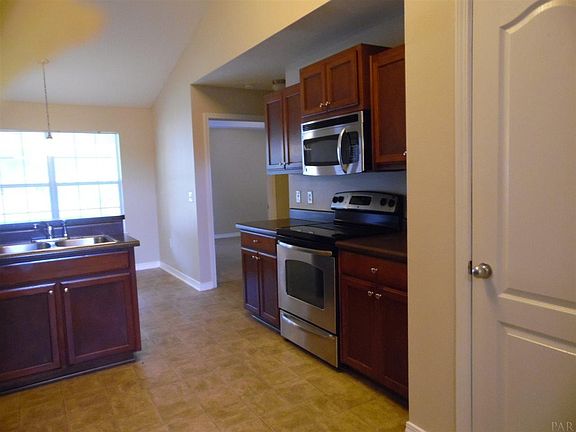 5th image of 5209 English Oak Dr